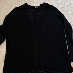 Elegant Eileen Fisher lightweight  Black V-Neck Sweater